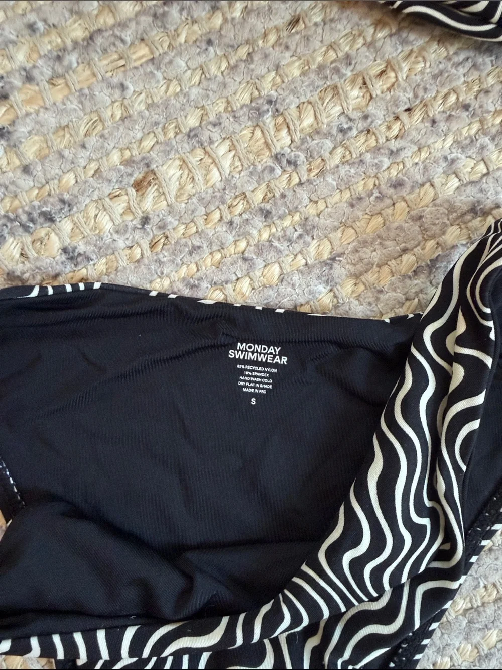 NWOT Monday Swimwear Black & White Wavy Print Bikini Set size S
